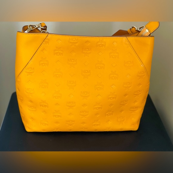 MCM Hobo Bag, Golden Mango - Picture 3 of 16